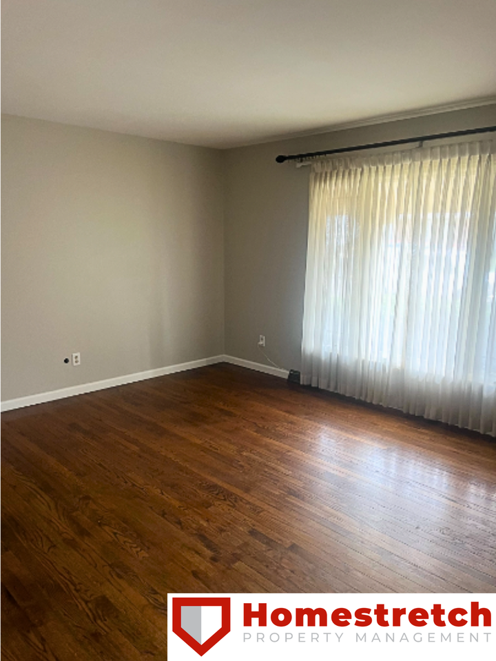 4507 Niagara Dr - Photo 2 of 30