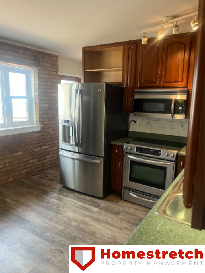 4507 Niagara Dr - Photo 3 of 30