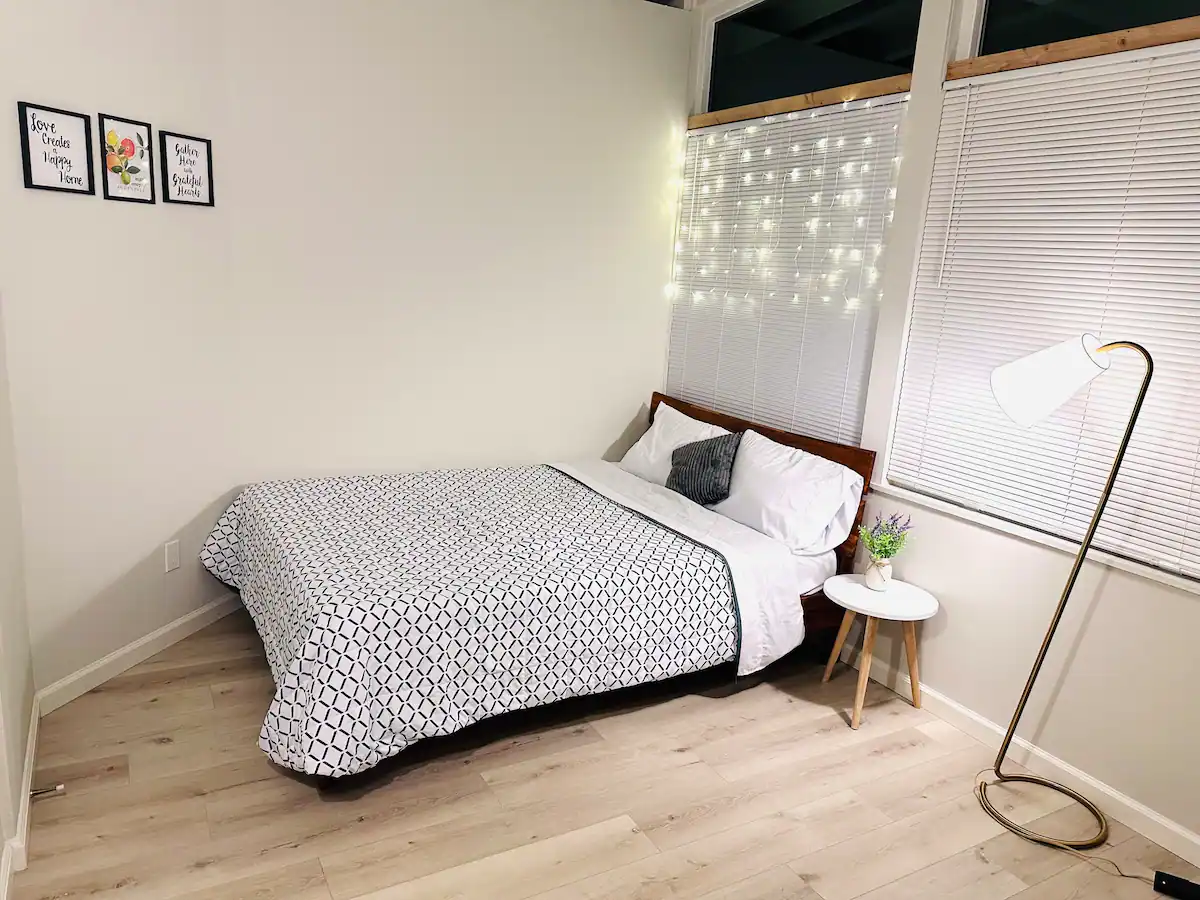 915 N Holly St #NA - Photo 4 of 15