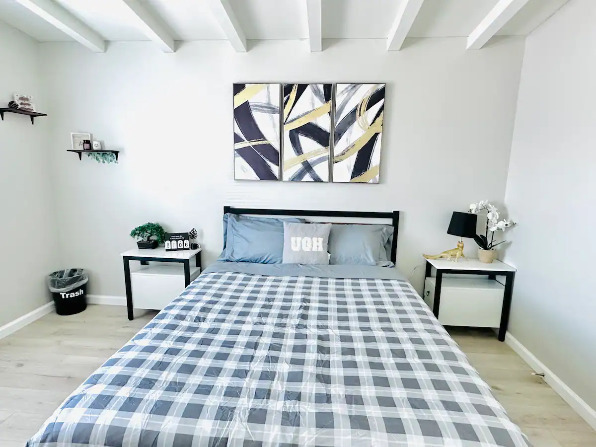 915 N Holly St #NA - Photo 5 of 15