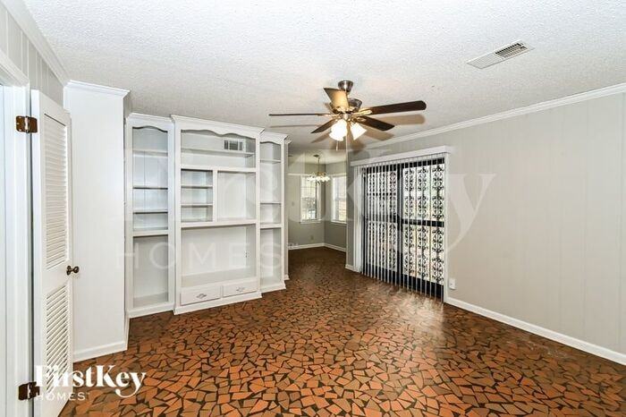 1347 Abernathy Rd - Photo 2 of 16