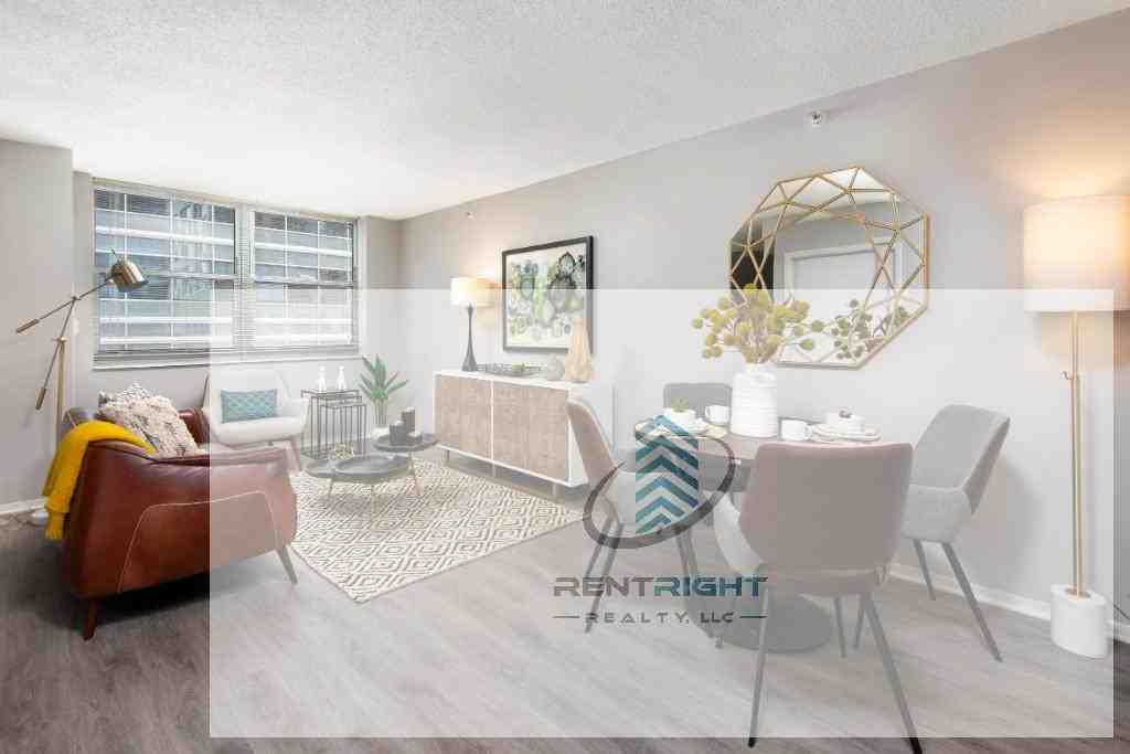 180 N Jefferson St #2A - Photo 3 of 18