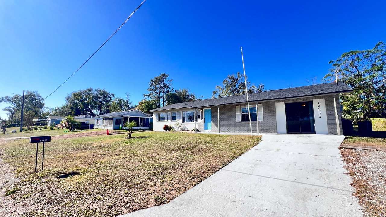 13933 1st St - Photo 2 of 40