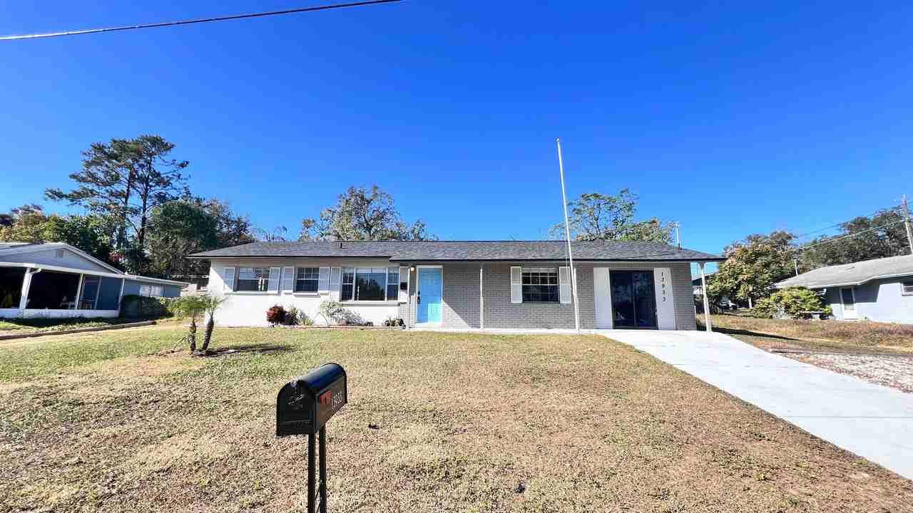 13933 1st St - Photo 3 of 40