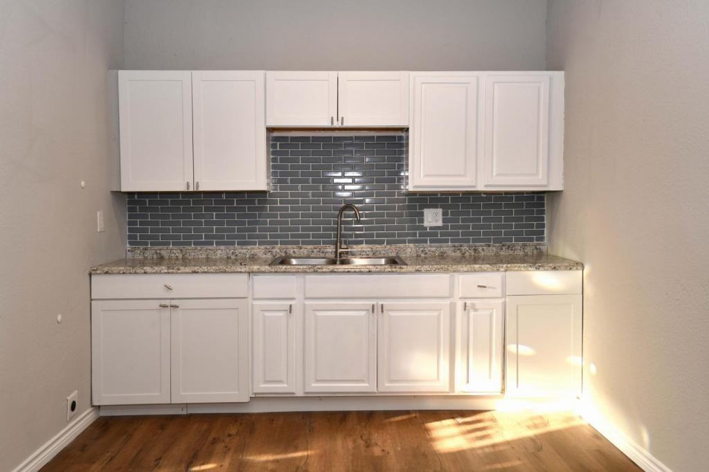 814A N Kentucky St - Photo 2 of 7