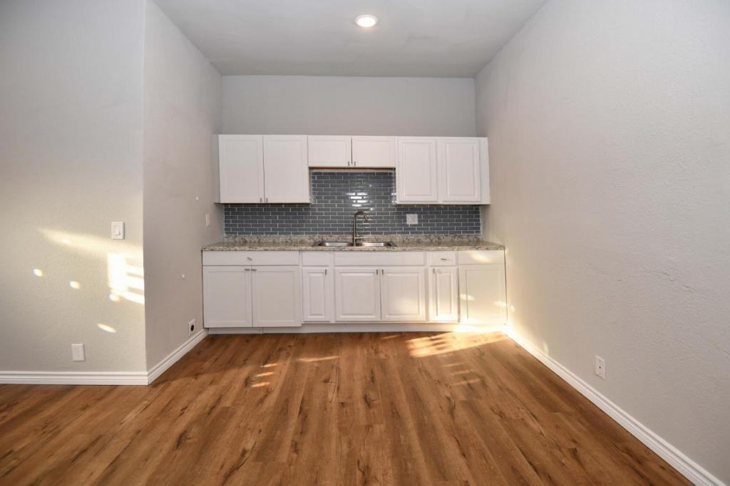814A N Kentucky St - Photo 3 of 7