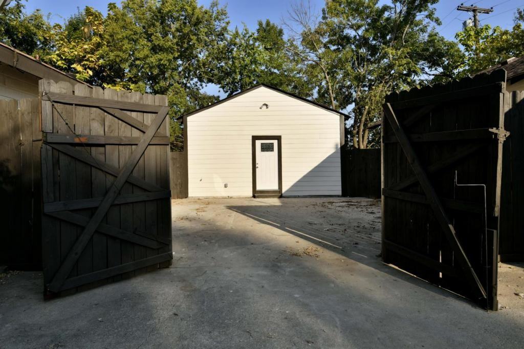 814A N Kentucky St - Photo 5 of 7