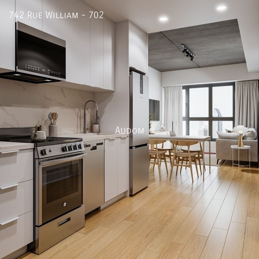 742 Rue William #702