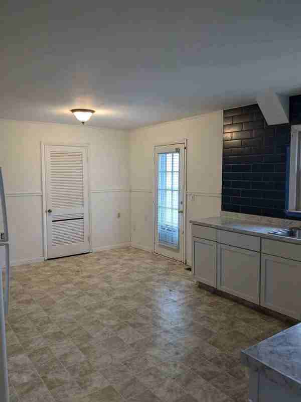 3282 Old Hustonville Rd - Photo 3 of 14