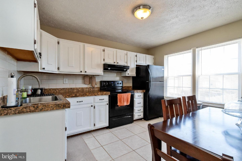 35 Dove Tree Ct - Photo 3 of 11