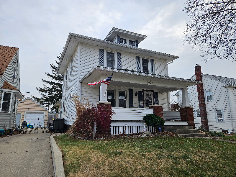1628 Schilling Ave - Photo 3 of 16