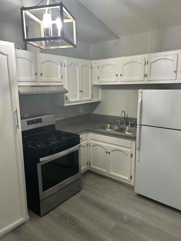 5328 Almont St #8 - Photo 3 of 14