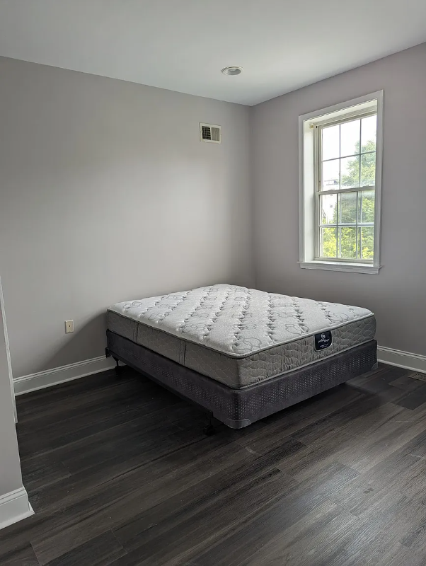 1334 Druid Hill Ave - Photo 4 of 14