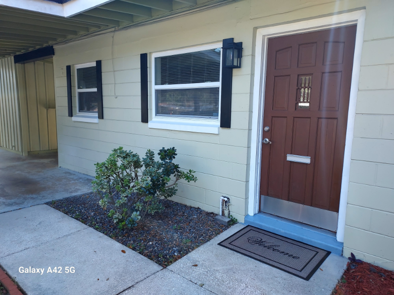 5514 Keystone Dr N - Photo 2 of 10