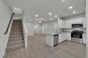 featured image of 13850 Enzo Gate