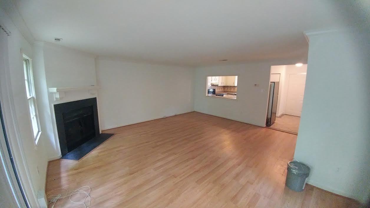5563 Forest Hill Ave - Photo 4 of 11