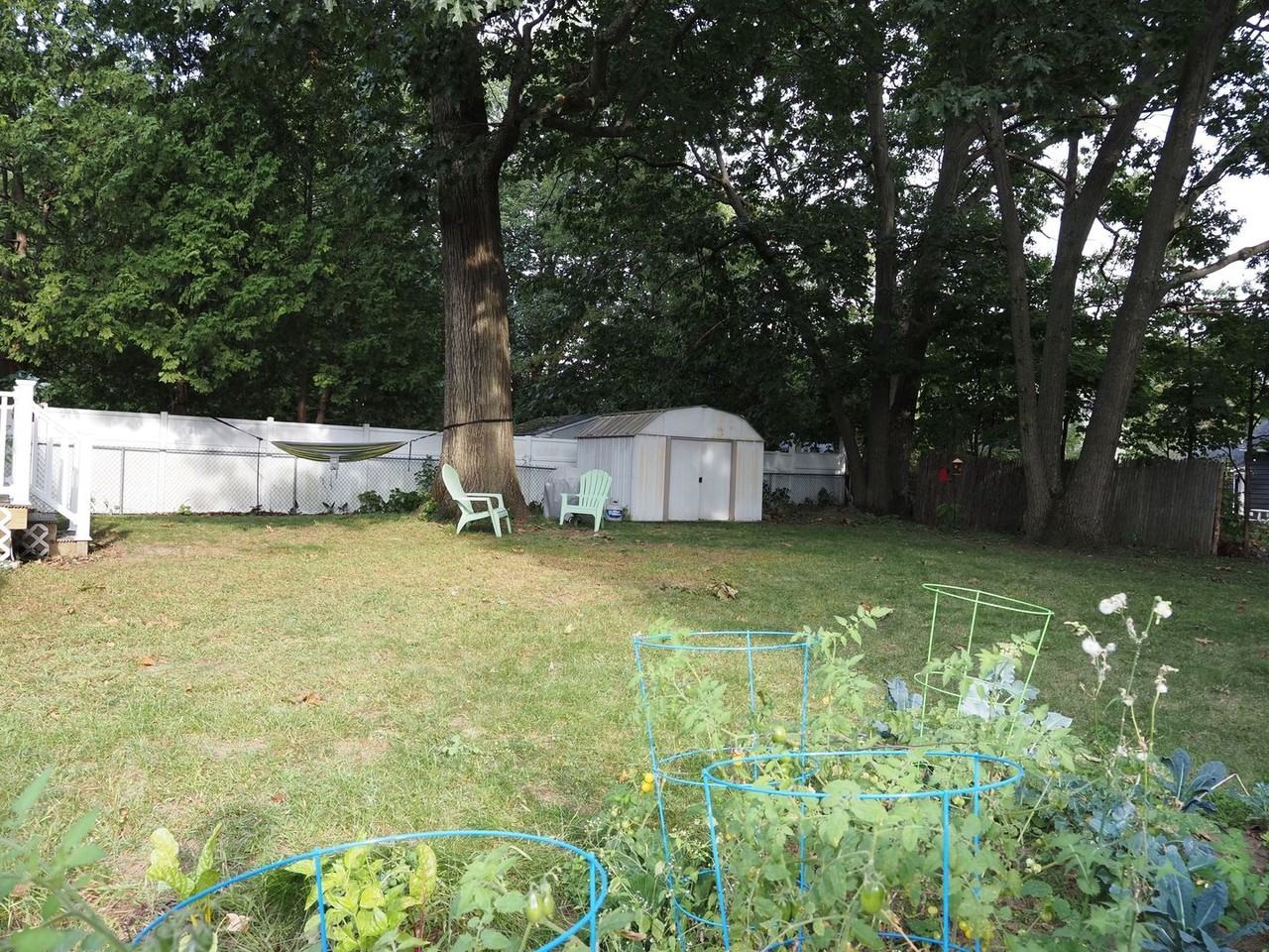 155 Woodbury Rd - Photo 3 of 21