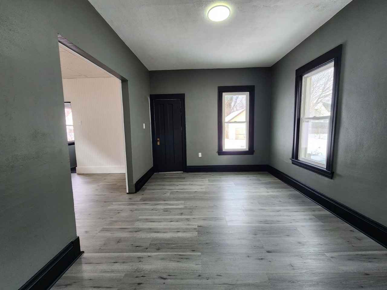 37 Priscilla St - Photo 3 of 15