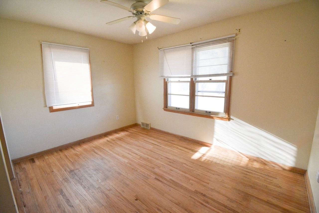 1302 12th Ave Nw - Photo 6 of 13