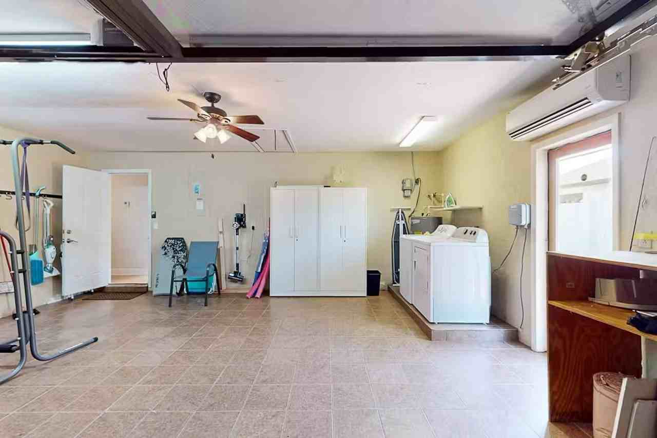 3009 Sw 5th Ave - Photo 4 of 25