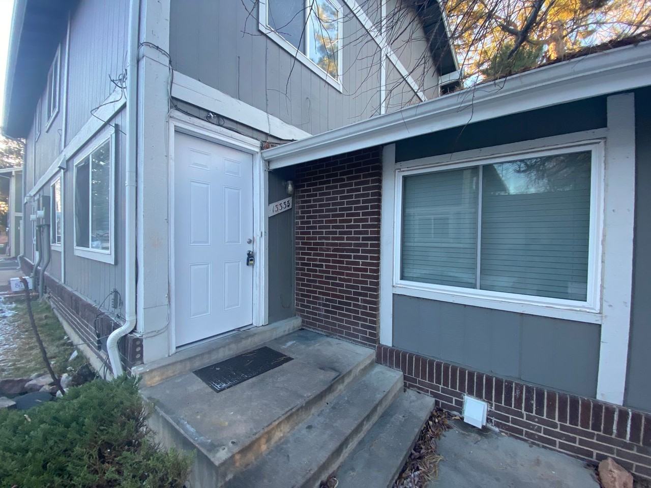 13335 E Louisiana Ave - Photo 3 of 17