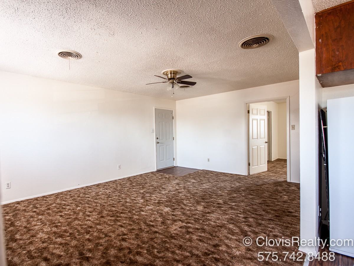 701 Ross St #B - Photo 2 of 9