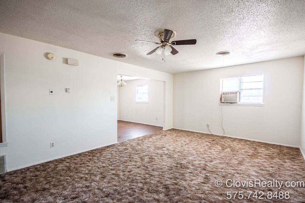 701 Ross St #B - Photo 3 of 9