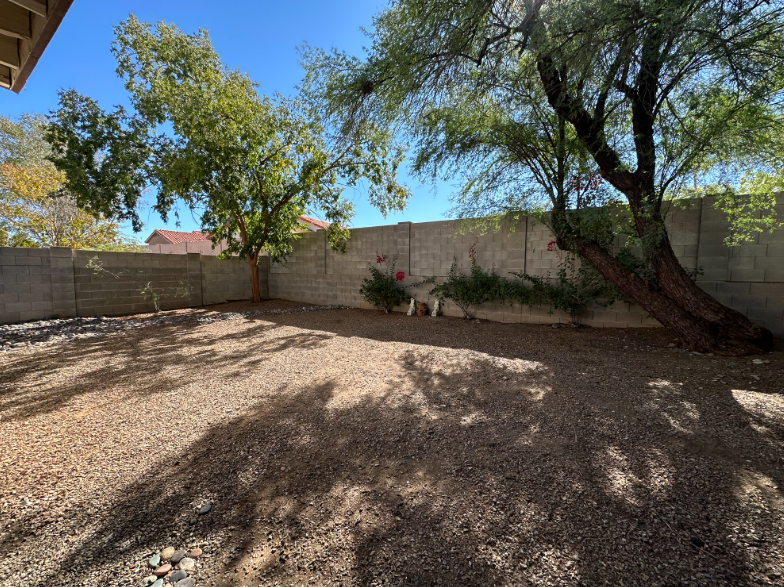 6461 West Rosamond Way - Photo 2 of 7