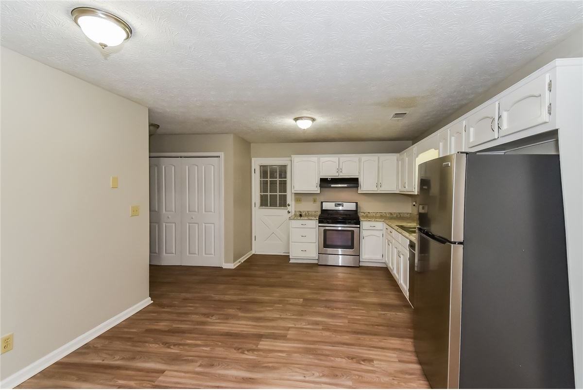 3716 Chapel Hill Rd - Photo 3 of 14