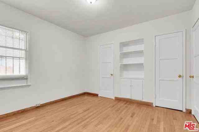618 S Cloverdale Ave - Photo 2 of 8