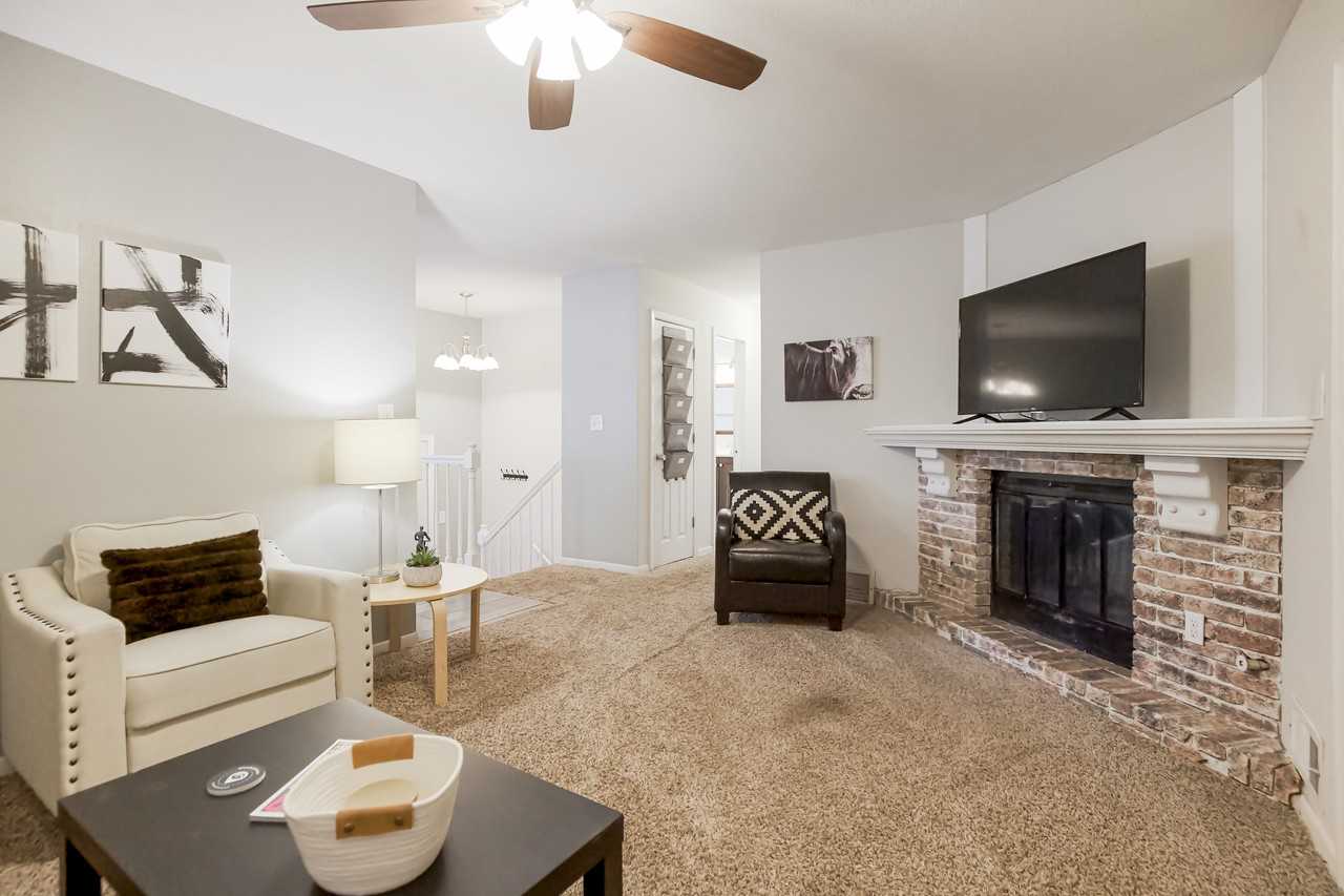 NE Ash St & N E Sharon St #2D - Photo 3 of 23