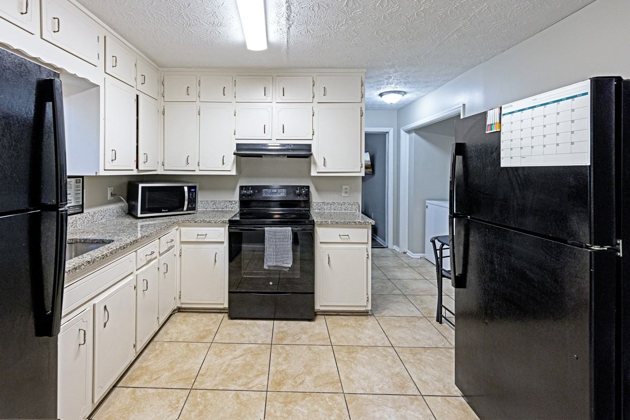 Alden Dr & Thomas Rd #2C - Photo 4 of 20