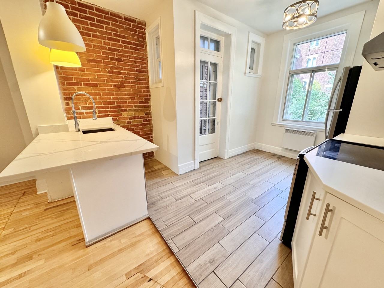 1120 Avenue Lajoie #3 - Photo 2 of 16