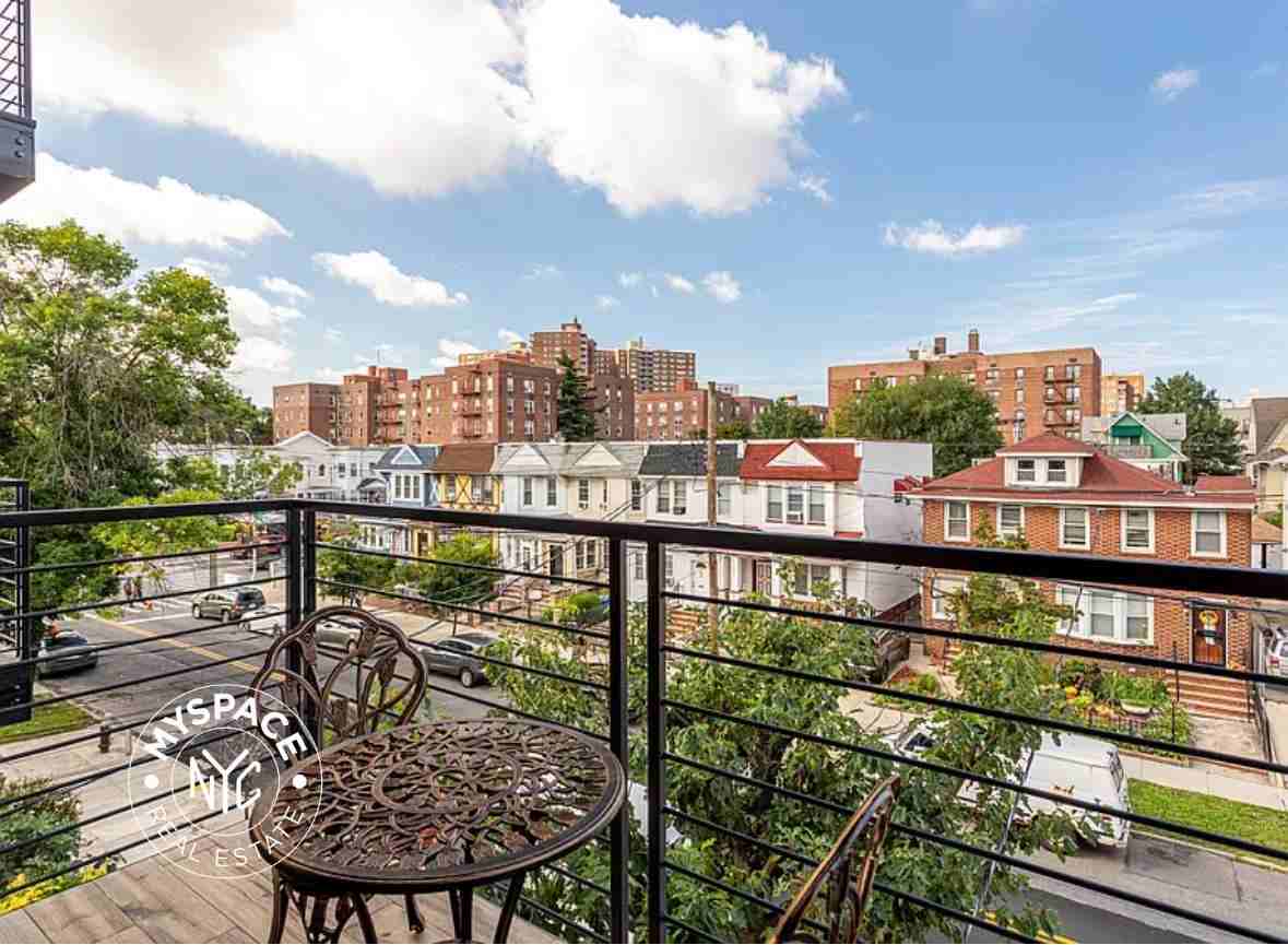 1665 Brooklyn Ave #3A - Photo 7 of 9