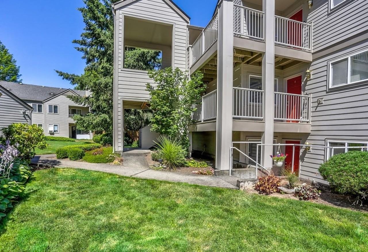 Lexington Apartments - Photo 6 of 27