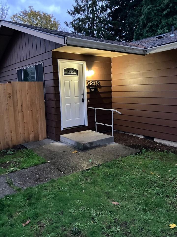 2813 F St - Photo 3 of 48