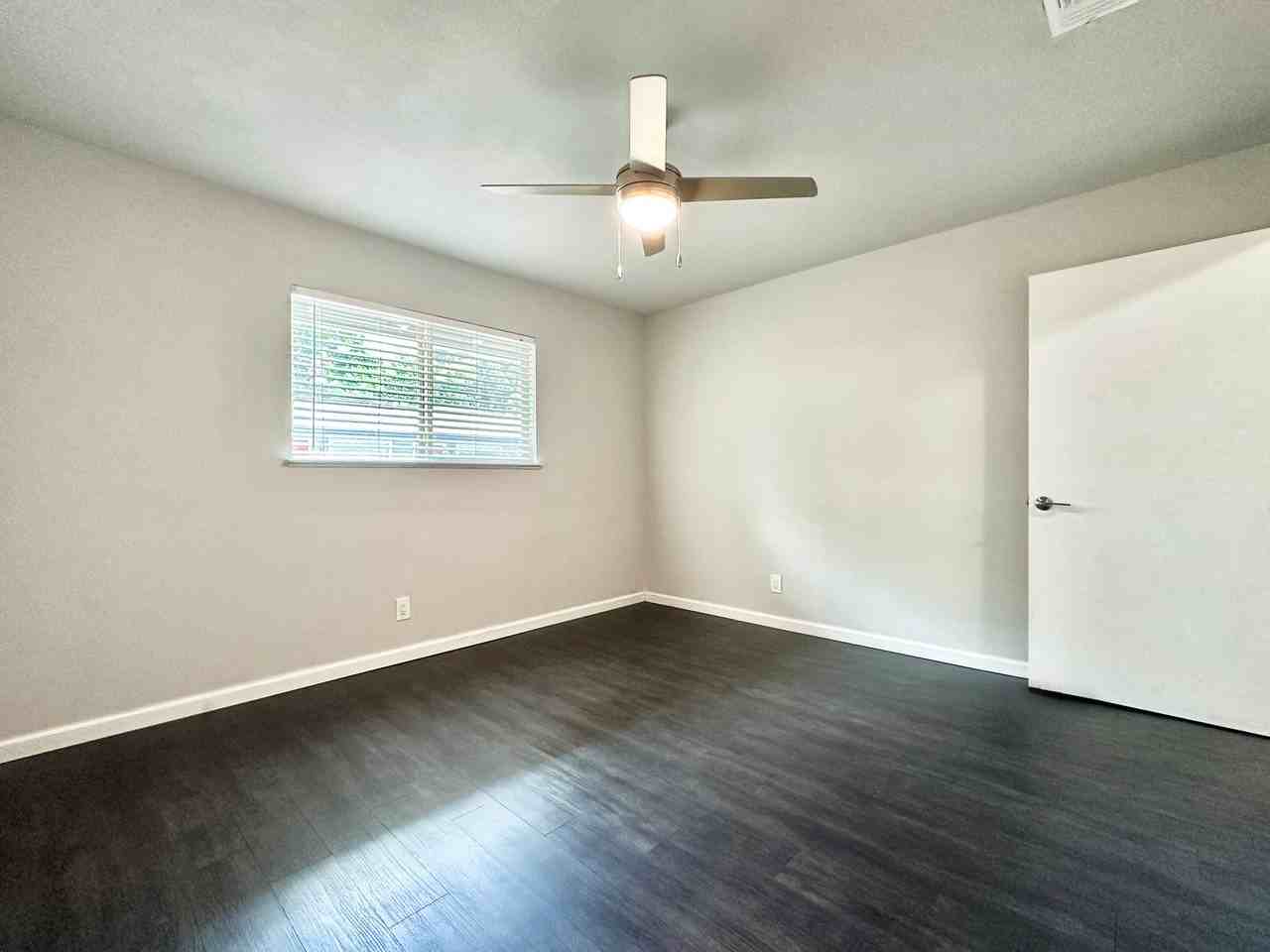 Zilker Place - Photo 5 of 14