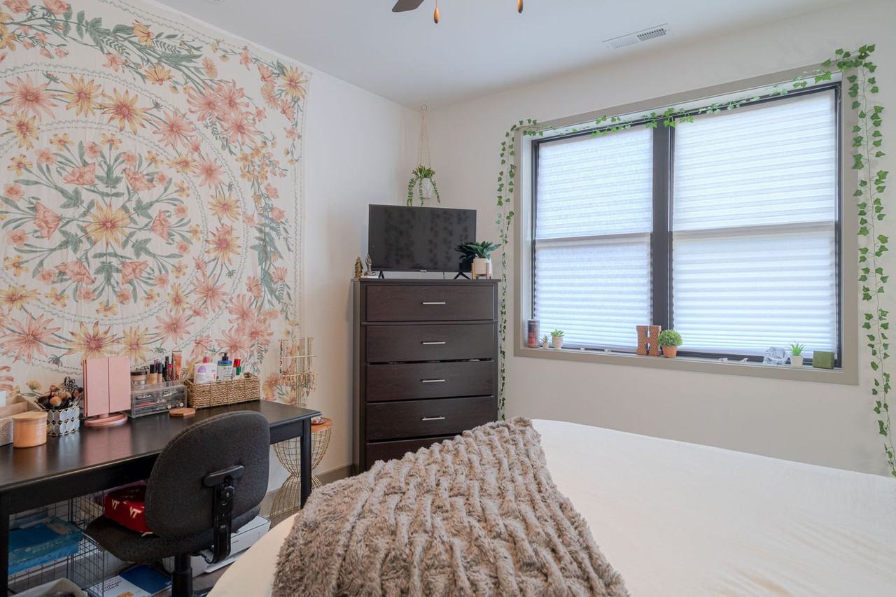 The Flats - Photo 4 of 50