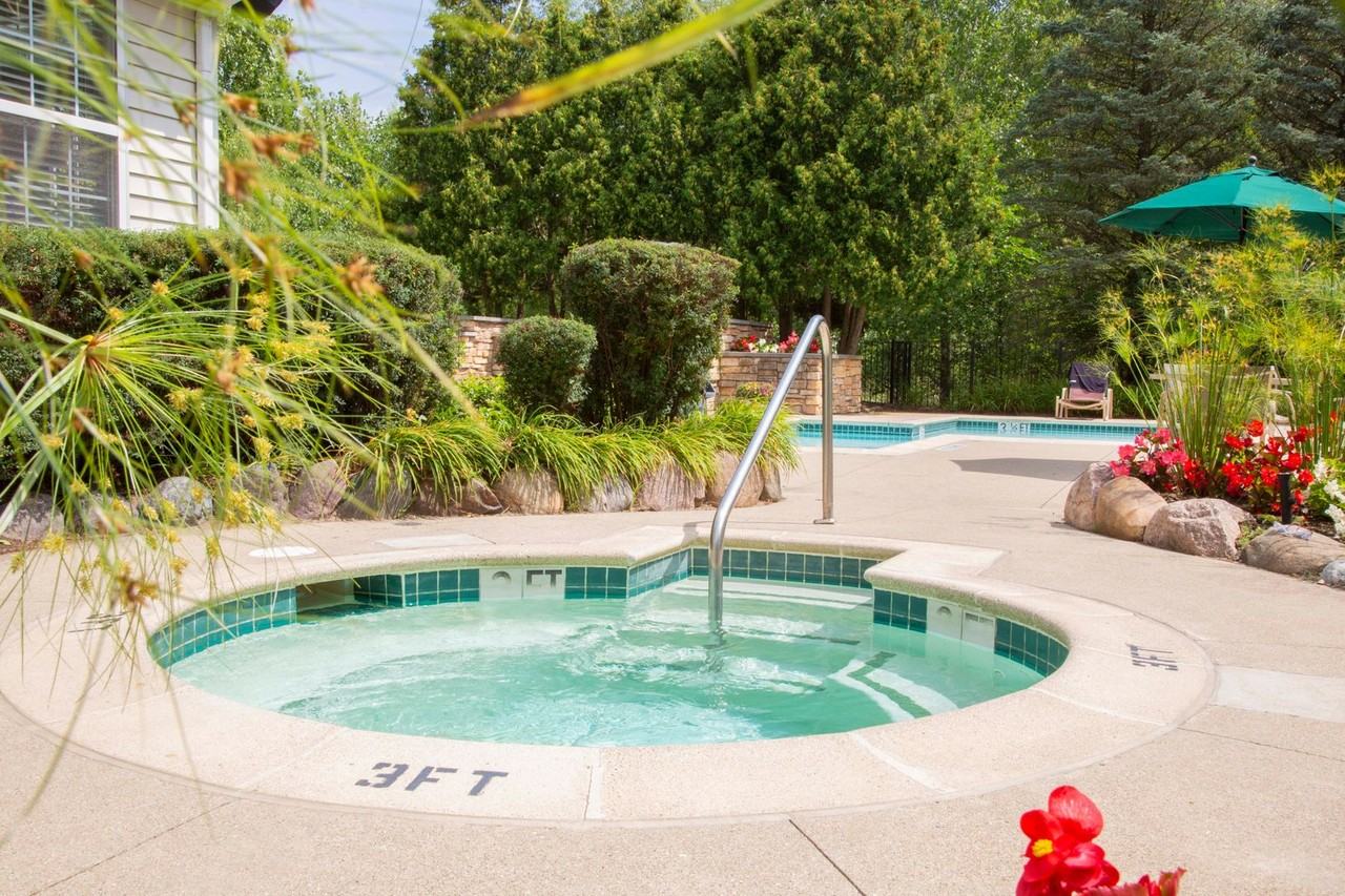 2450 Norfolk - Photo 6 of 17