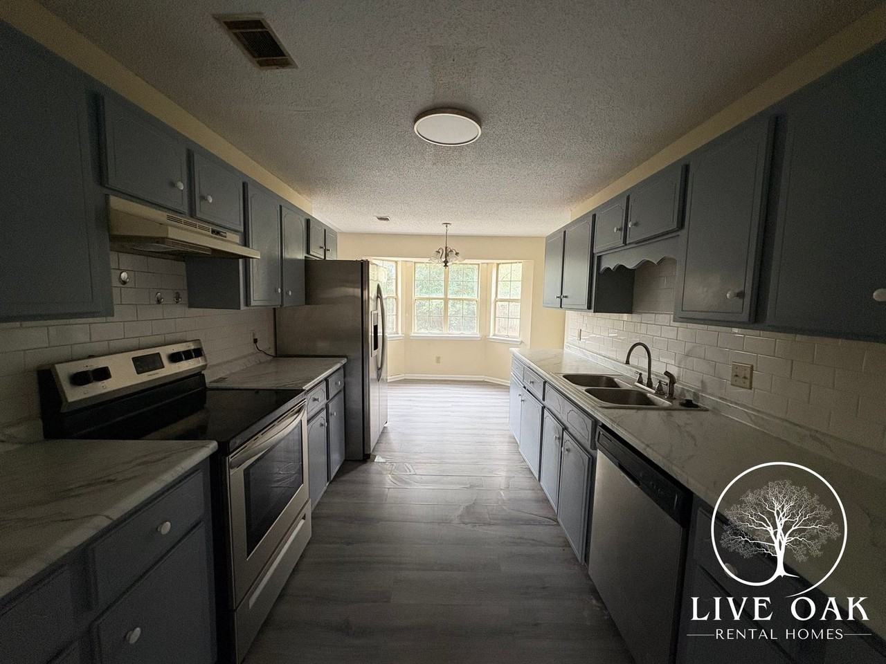 1478 Enterprise Dr - Photo 4 of 13