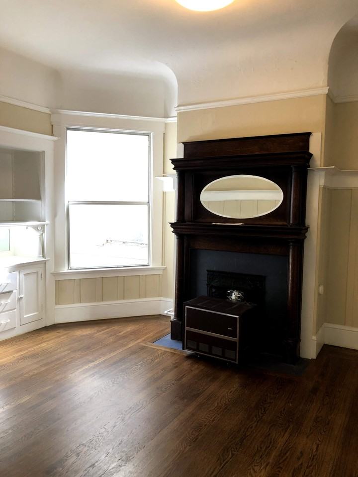 4824 Telegraph Avenue - Photo 7 of 11