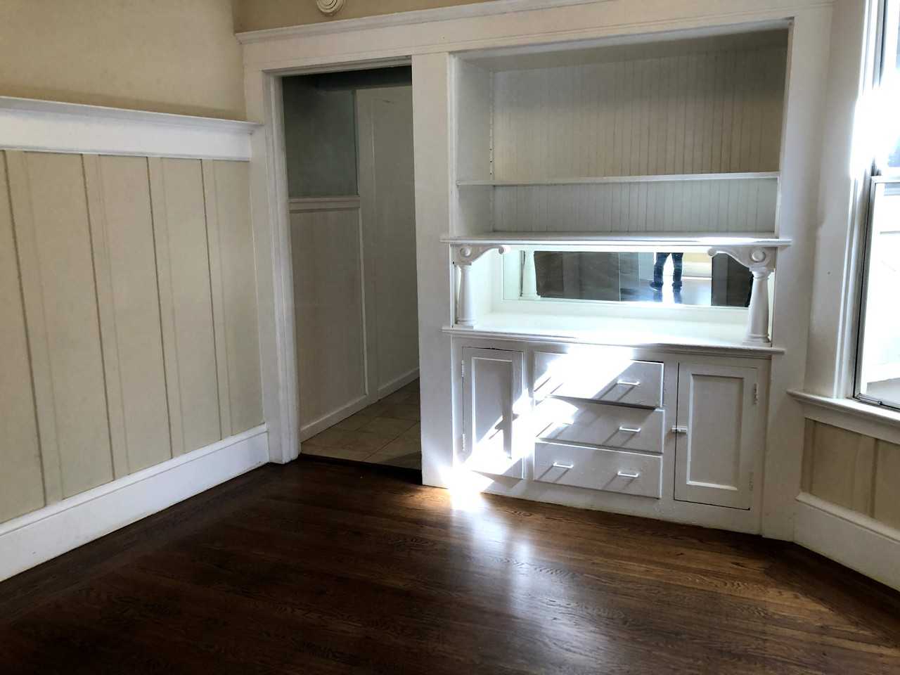 4824 Telegraph Avenue - Photo 6 of 11