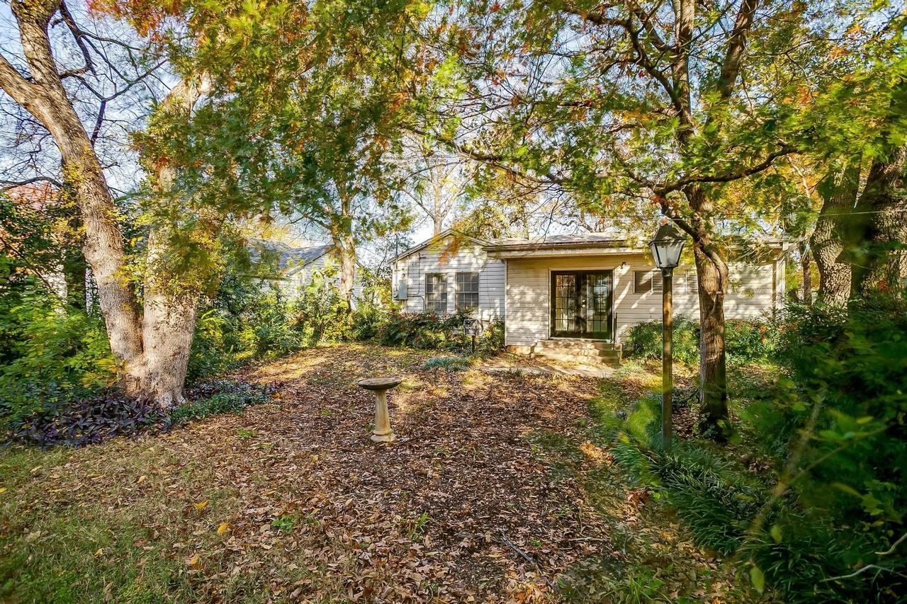 2132 W Lotus Ave - Photo 3 of 22