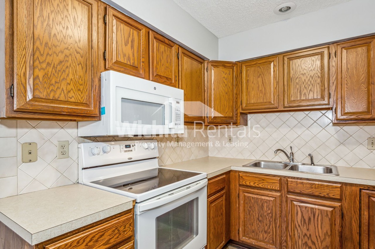 1223 N Richmond Cir - Photo 6 of 15
