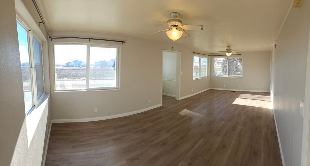 445 Stegelmeier Ln - Photo 3 of 11