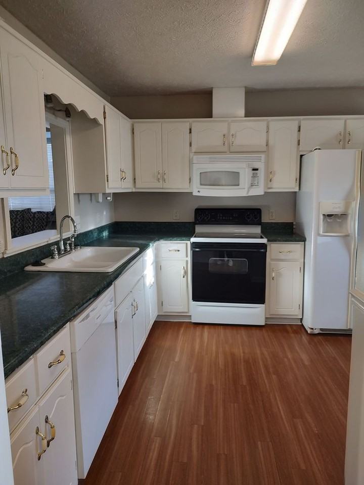 1604 Vecuna Cir - Photo 3 of 13