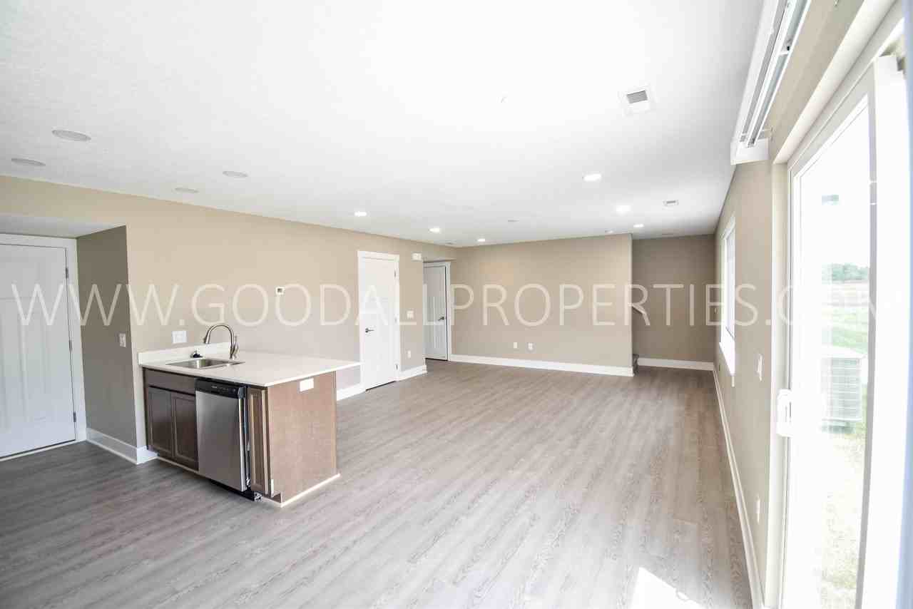 2000 Adler Ct - Photo 5 of 18