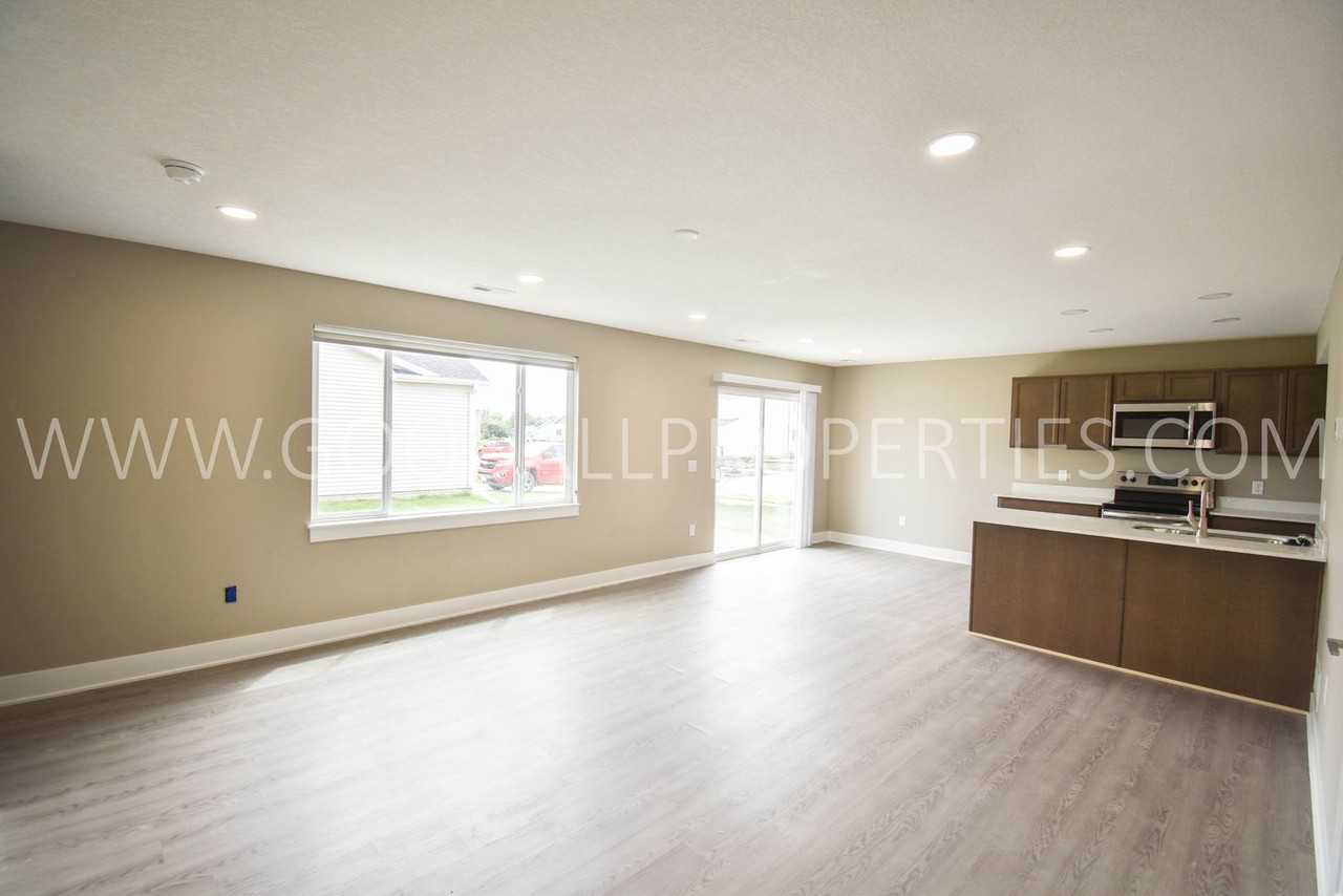 2000 Adler Ct - Photo 6 of 18