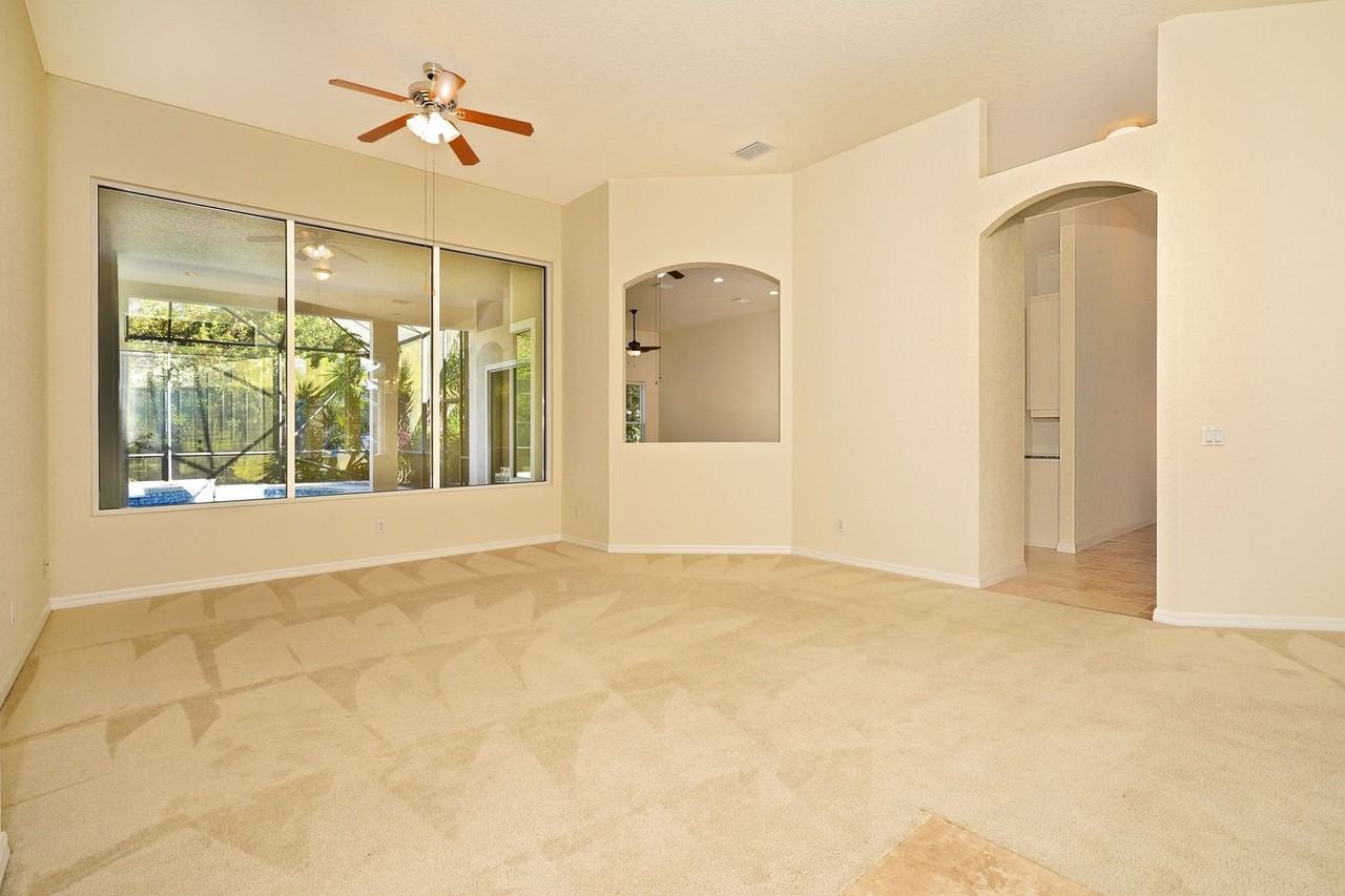 4449 Chastain Dr - Photo 3 of 31