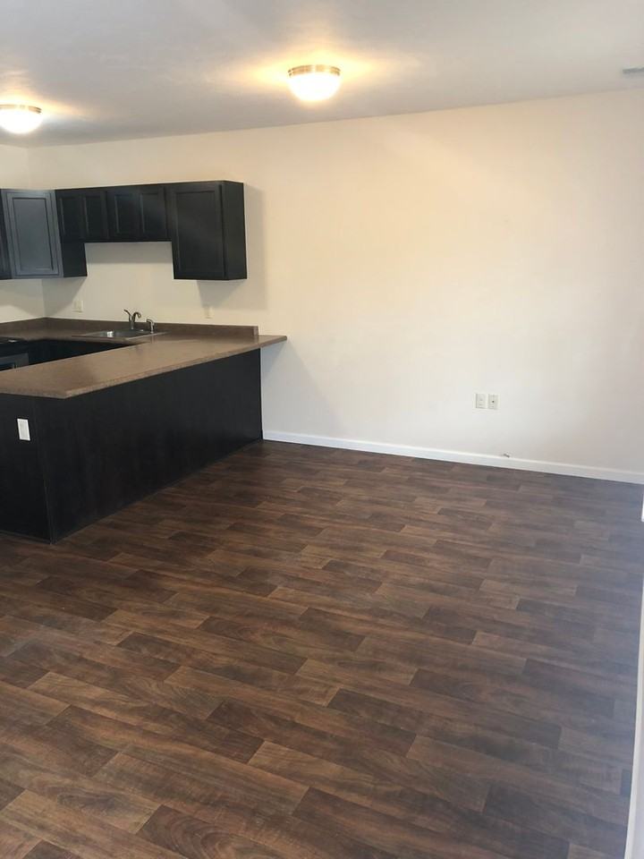 Maple Valley Apartments (Pinnacle Property Group 2 LLC) - Photo 3 of 14